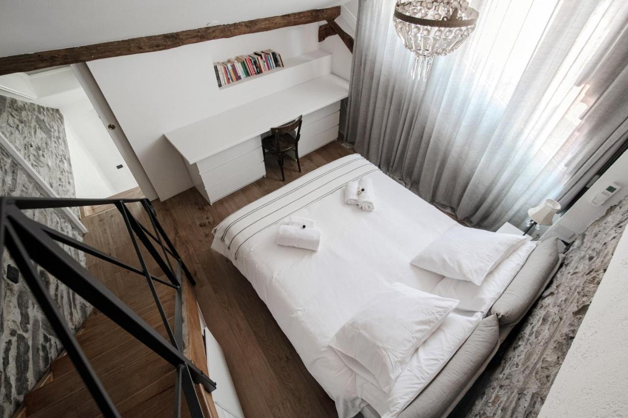 Apartment House Of Dreams *